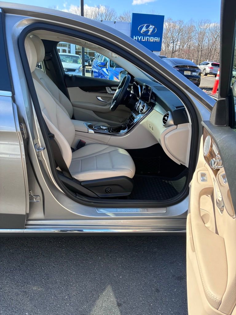 Used 2019 Mercedes-Benz C 300 4MATIC Sedan image 23