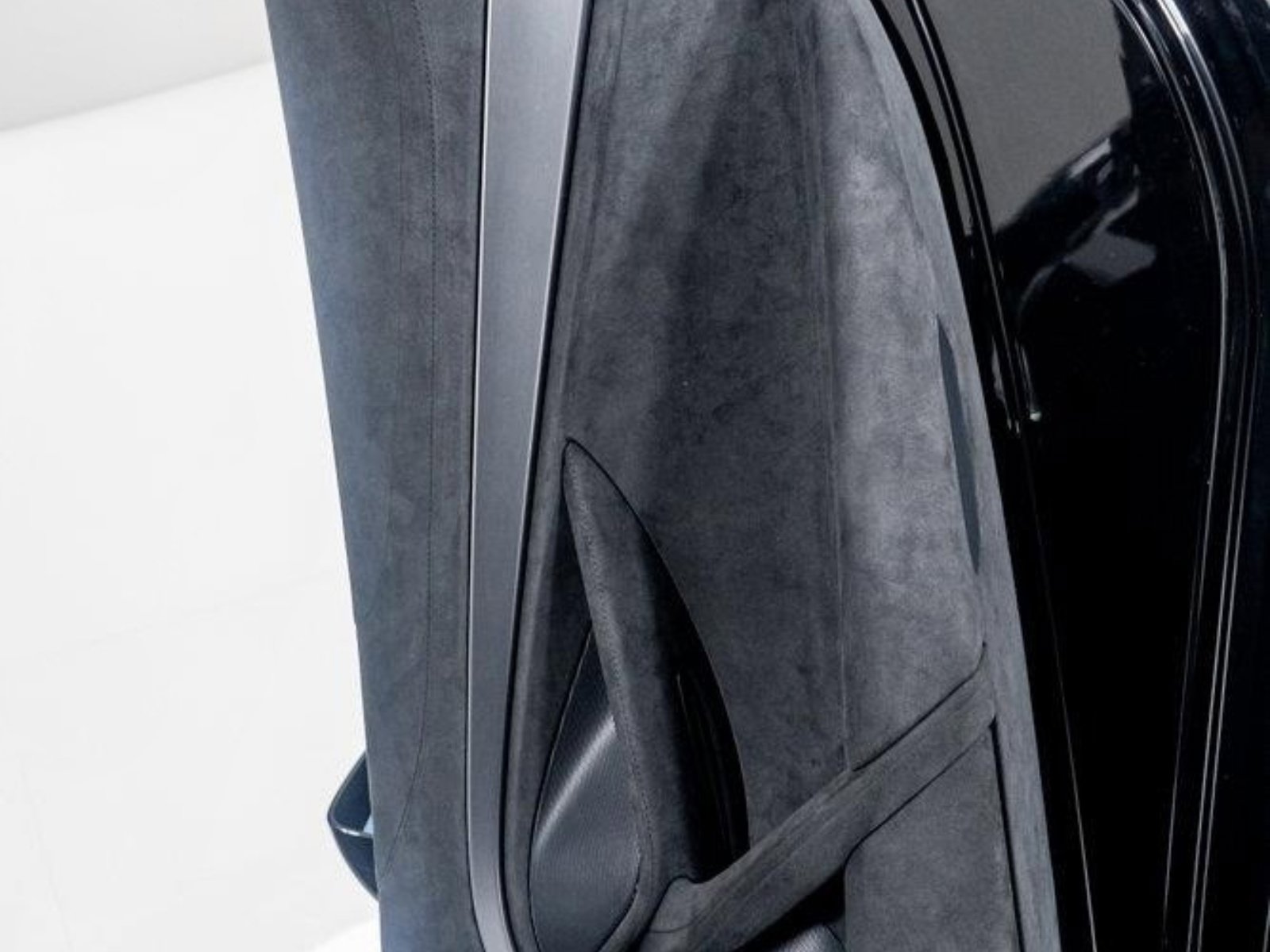 Used 2024 McLaren 750S Spider image 34