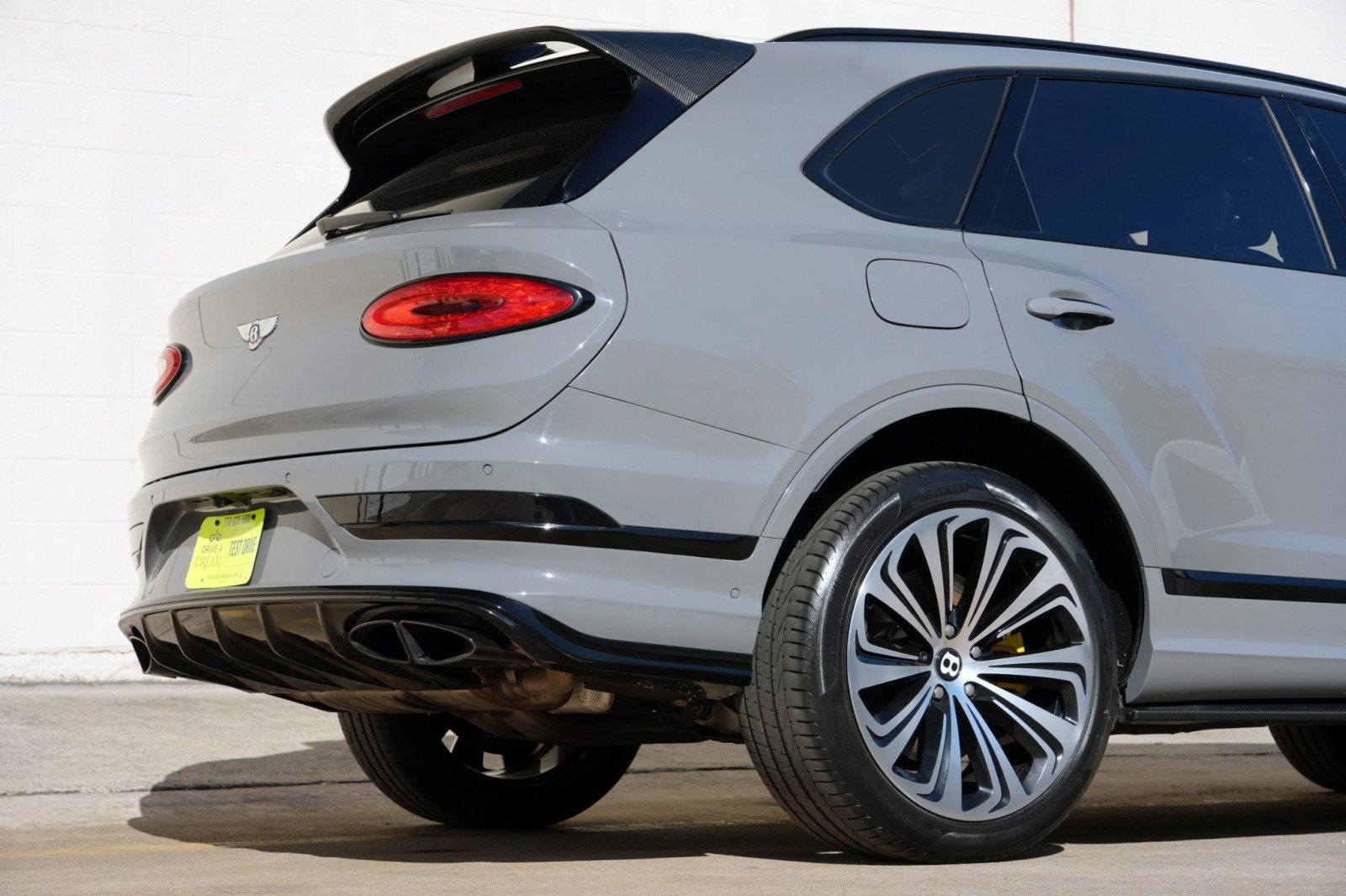 Used 2022 Bentley Bentayga AWD/4WD image 63