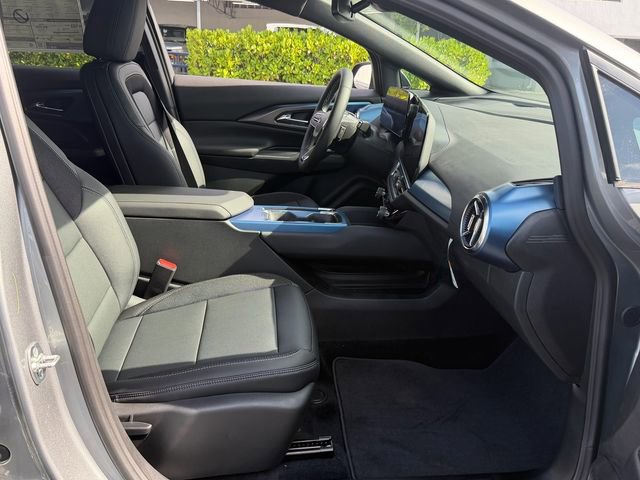 New 2026 Chevrolet Equinox EV LT w/ LPO, Blackout Package AWD/4WD image 7