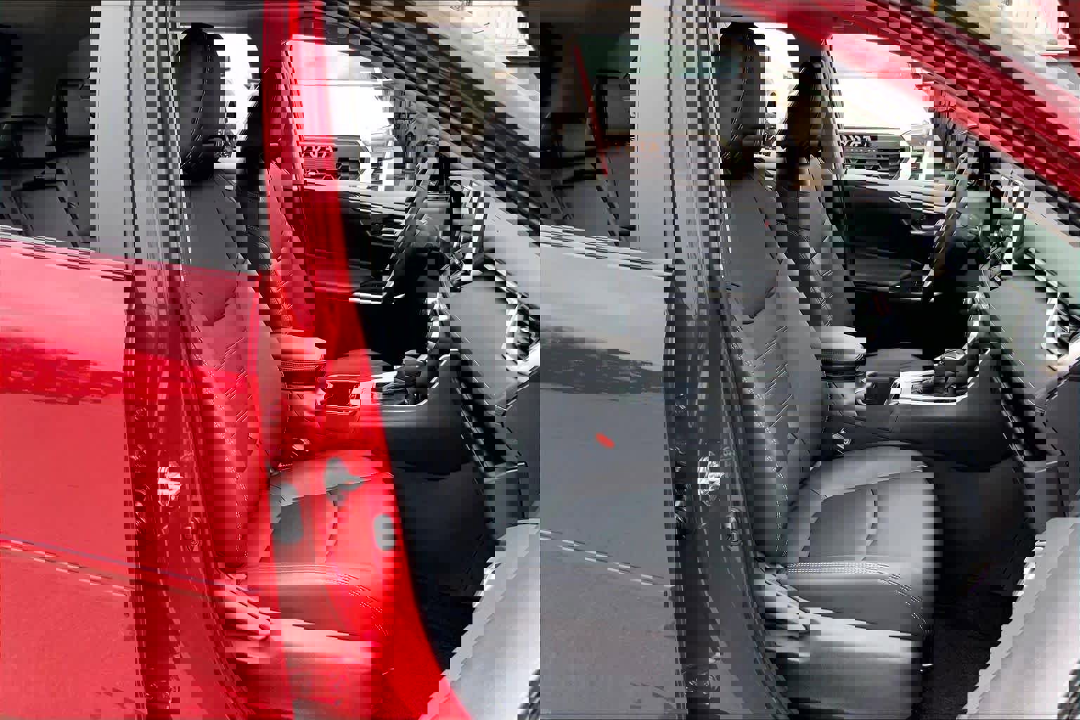 Used 2025 Toyota RAV4 XLE Premium image 9