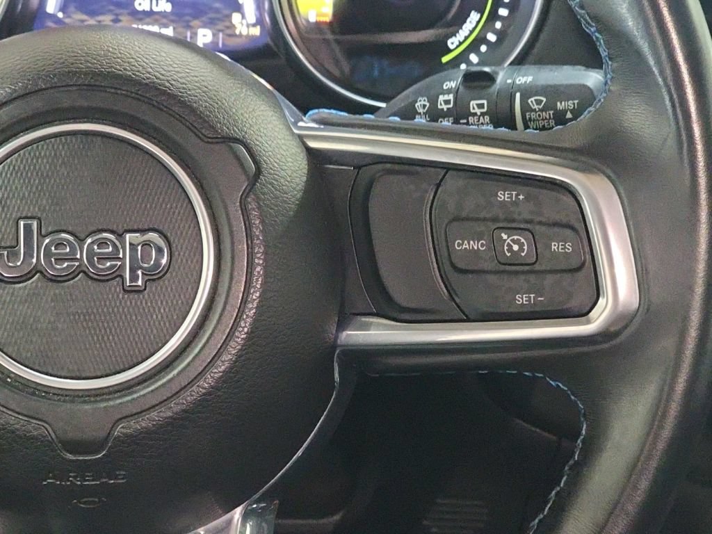 Used 2022 Jeep Wrangler Unlimited Rubicon 4xe AWD/4WD image 17
