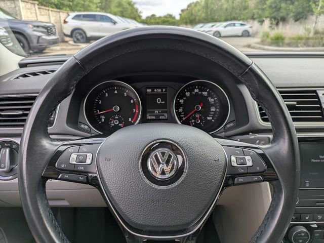 Used 2018 Volkswagen Passat 2.0T SE w/ SE Lighting Package image 29