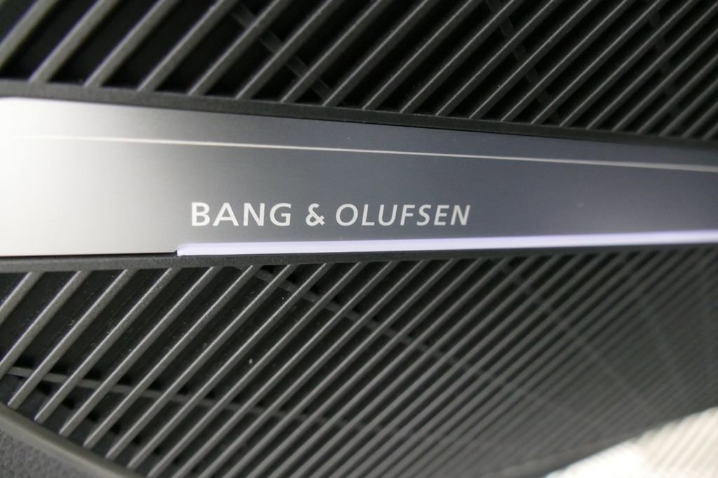 Certified 2025 Audi Q5 2.0T Premium Plus image 24