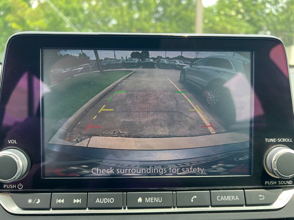 Used 2025 Nissan Altima 2.5 SV FWD image 21