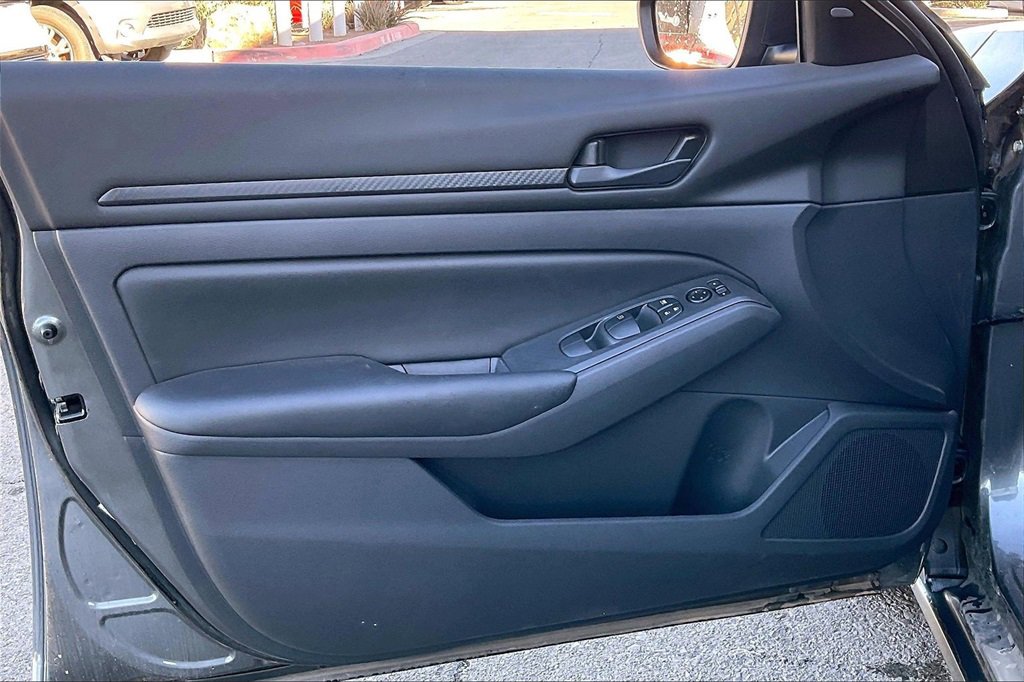 Used 2025 Nissan Altima 2.5 S image 21