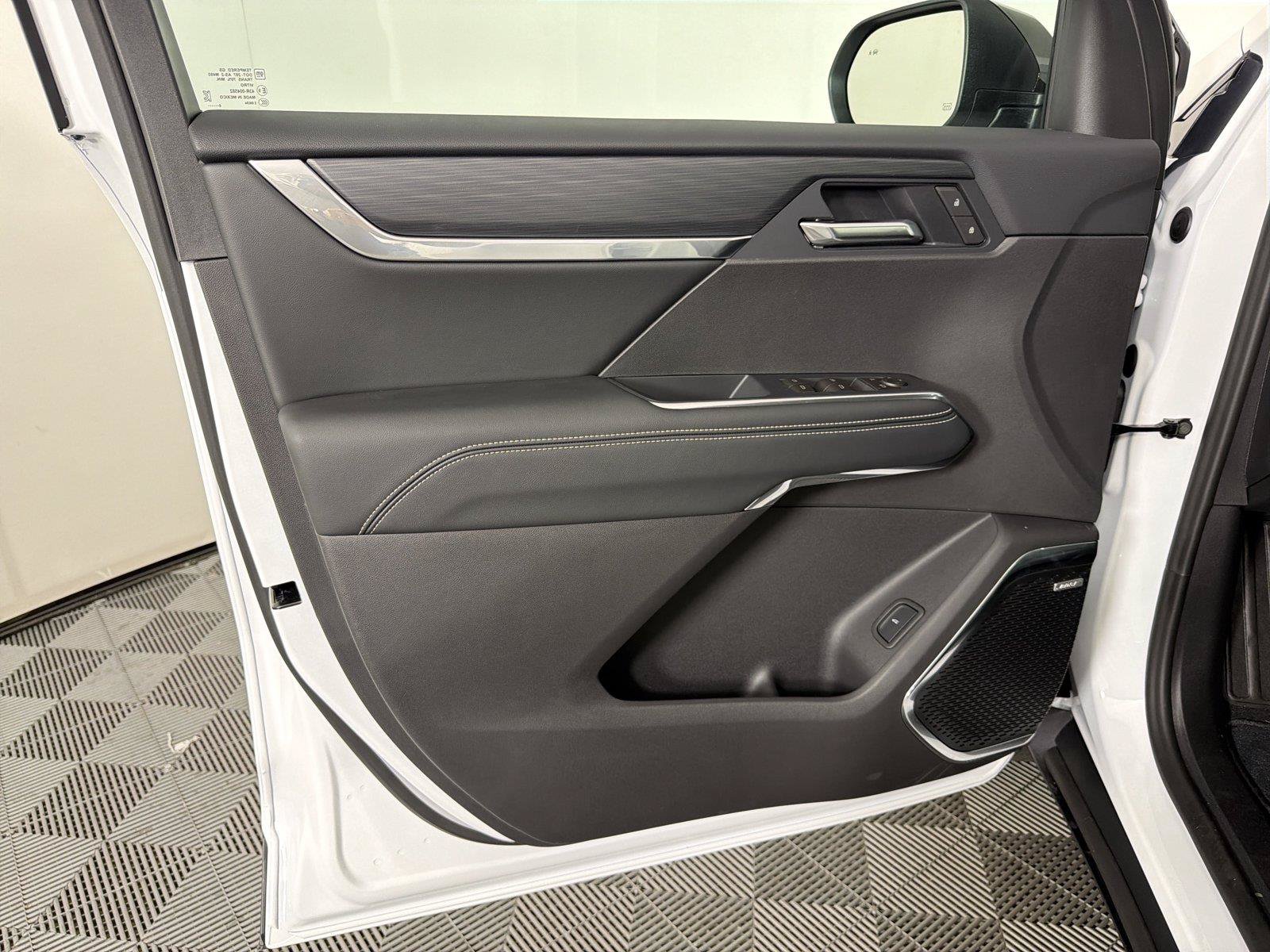 New 2027 GMC Acadia Elevation w/ Black Edition FWD image 8