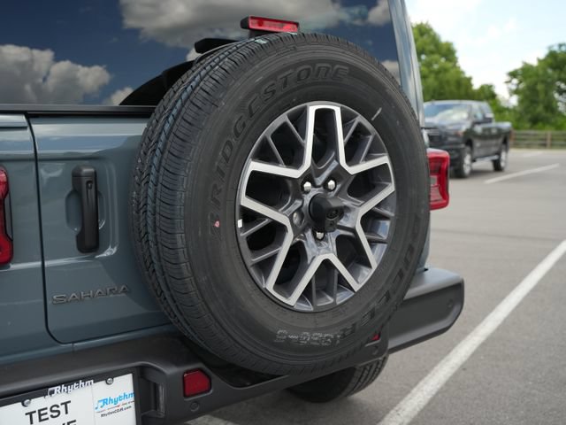 Used 2026 Jeep Wrangler Unlimited Sahara AWD/4WD image 43