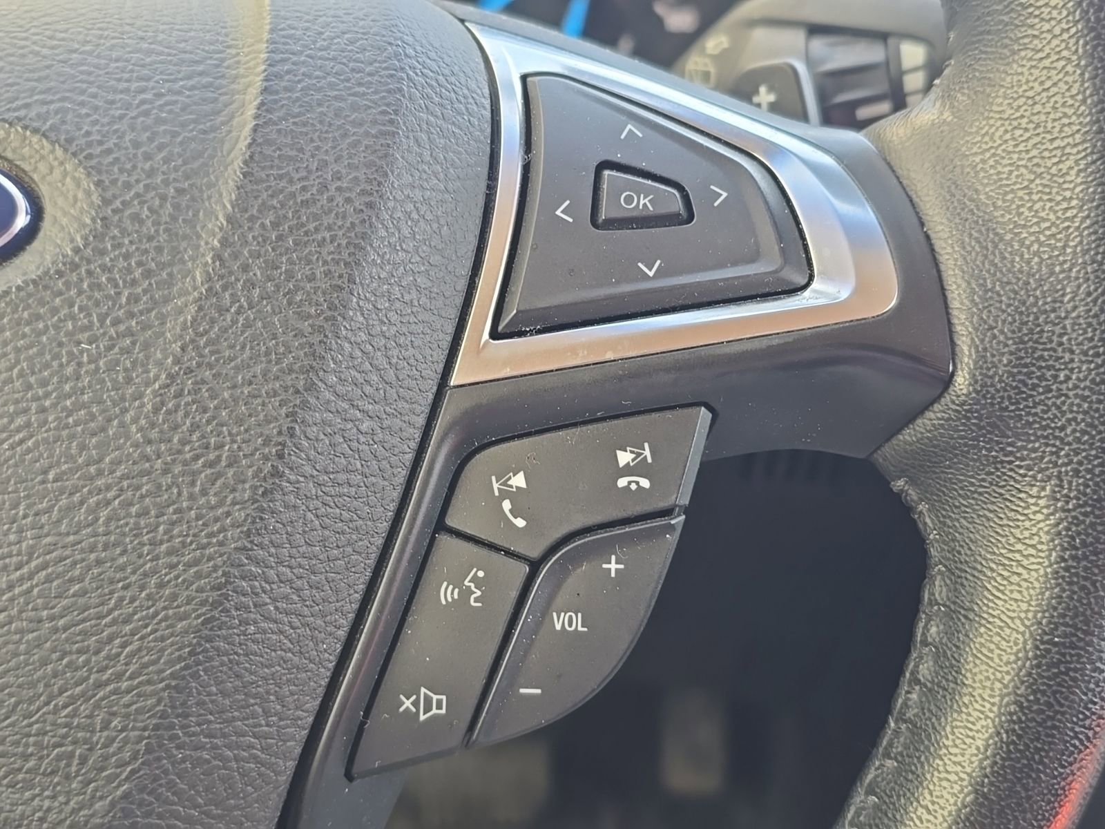Used 2017 Ford Edge SEL AWD/4WD image 18