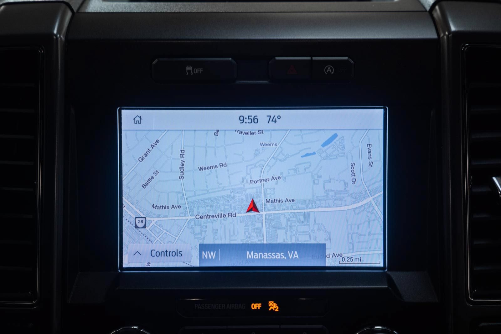 Used 2019 Ford F150 XLT w/ Equipment Group 302A Luxury AWD/4WD image 24