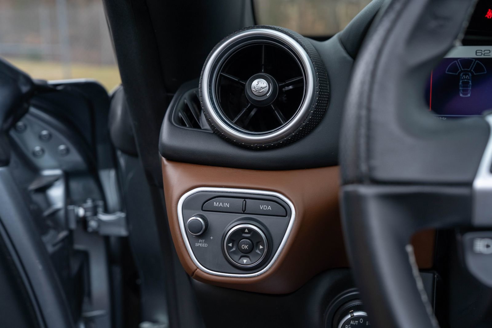 Used 2017 Ferrari California T image 35