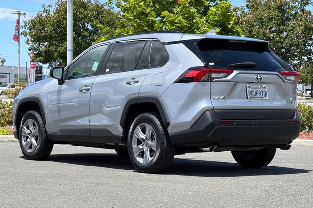Used 2023 Toyota RAV4 LE AWD/4WD image 6