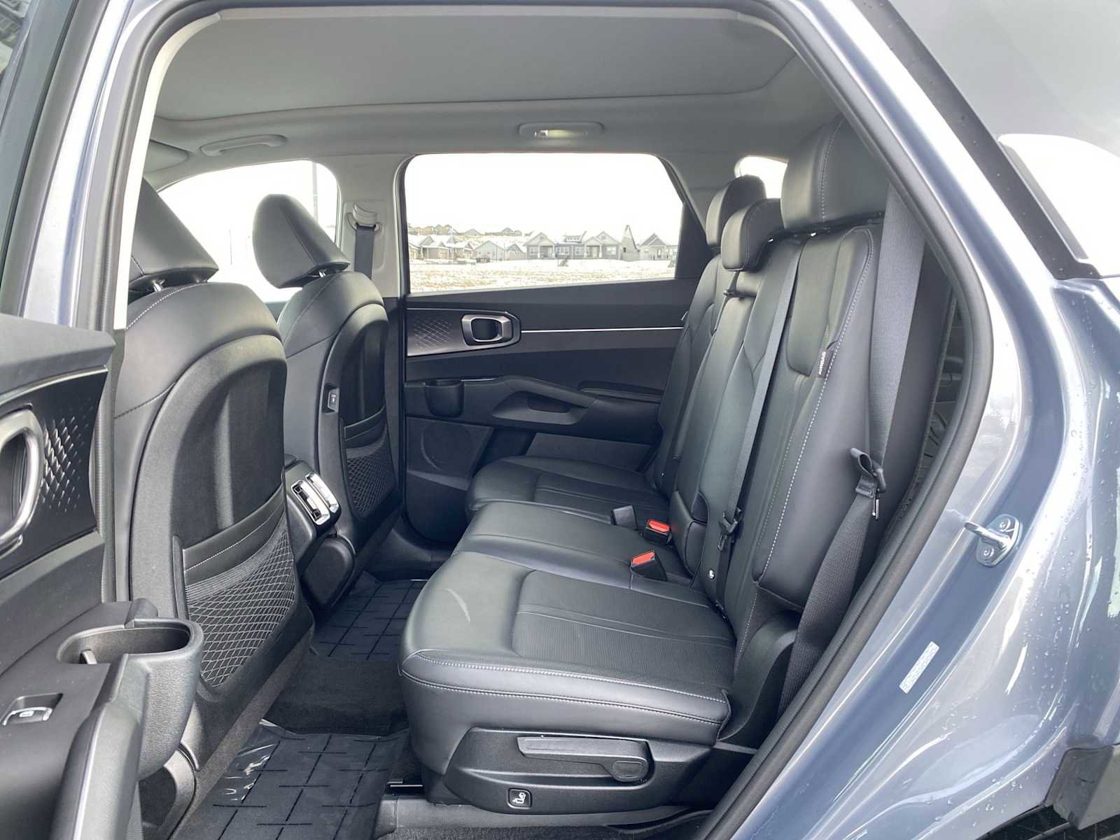 Used 2024 Kia Sorento S w/ Panoramic Sunroof Package image 36