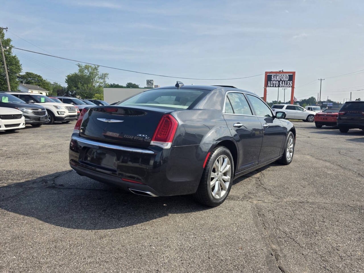 Used 2016 Chrysler 300 C AWD/4WD image 12