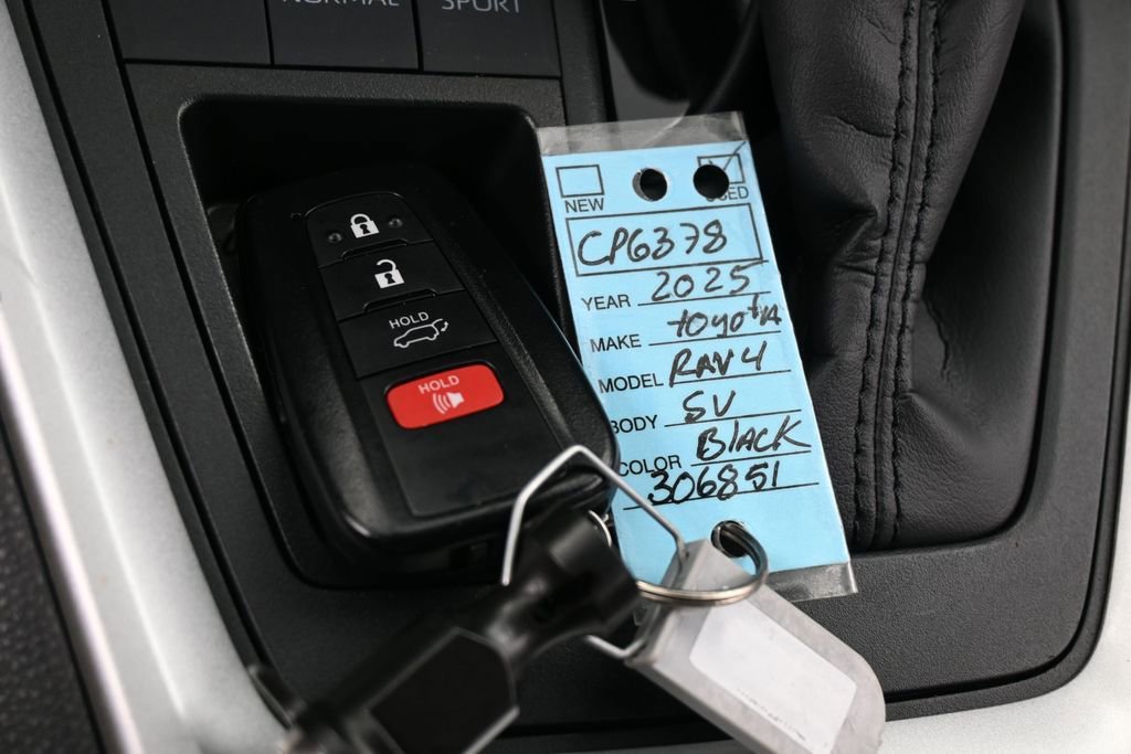 Used 2025 Toyota RAV4 XLE w/ Convenience Package FWD image 28