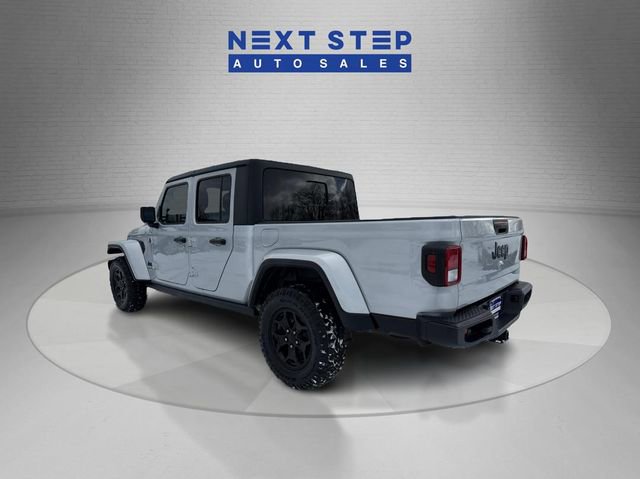 Used 2022 Jeep Gladiator Willys image 5