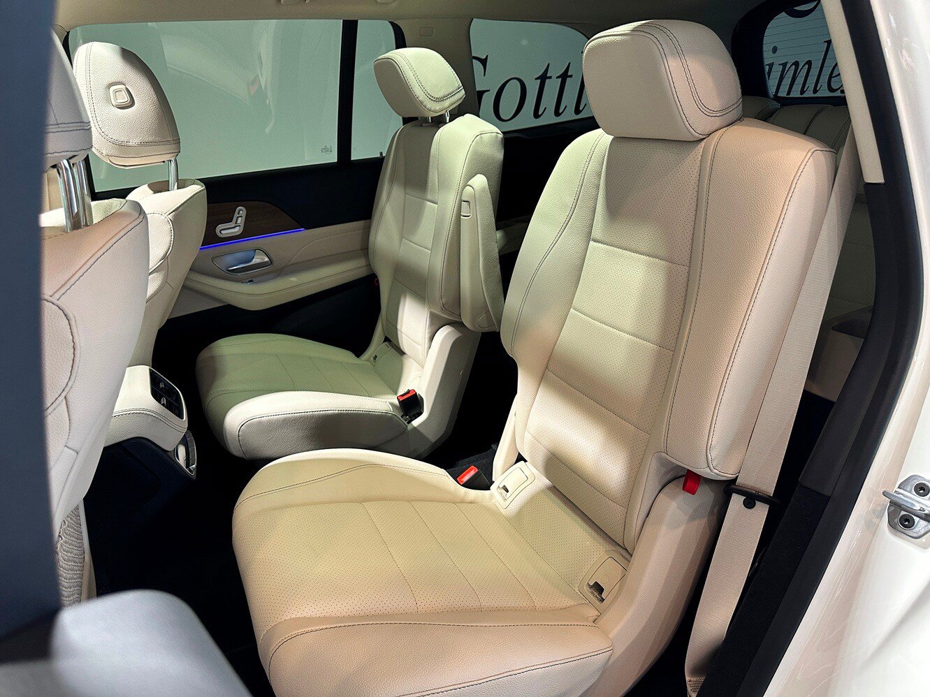 Certified 2024 Mercedes-Benz GLS 450 4MATIC image 36