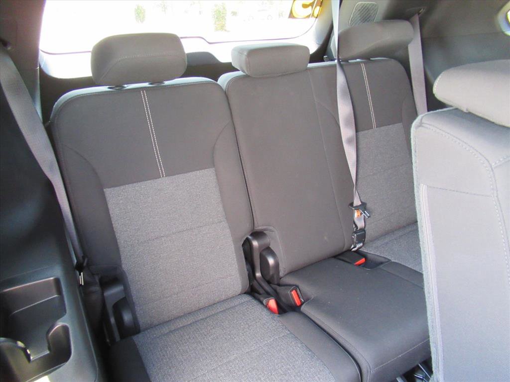 Used 2025 GMC Acadia Elevation image 32