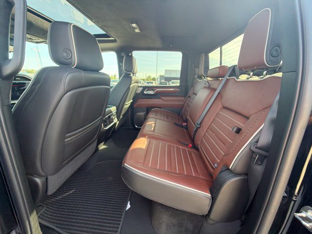 Used 2024 GMC Sierra 2500 Denali Ultimate AWD/4WD image 25