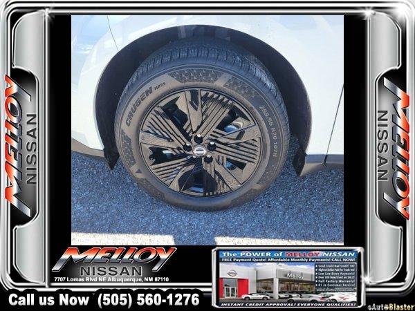 Used 2025 Nissan Murano SV image 17