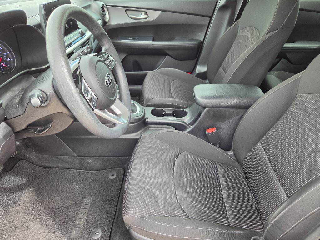 Used 2020 Kia Forte LXS FWD image 22