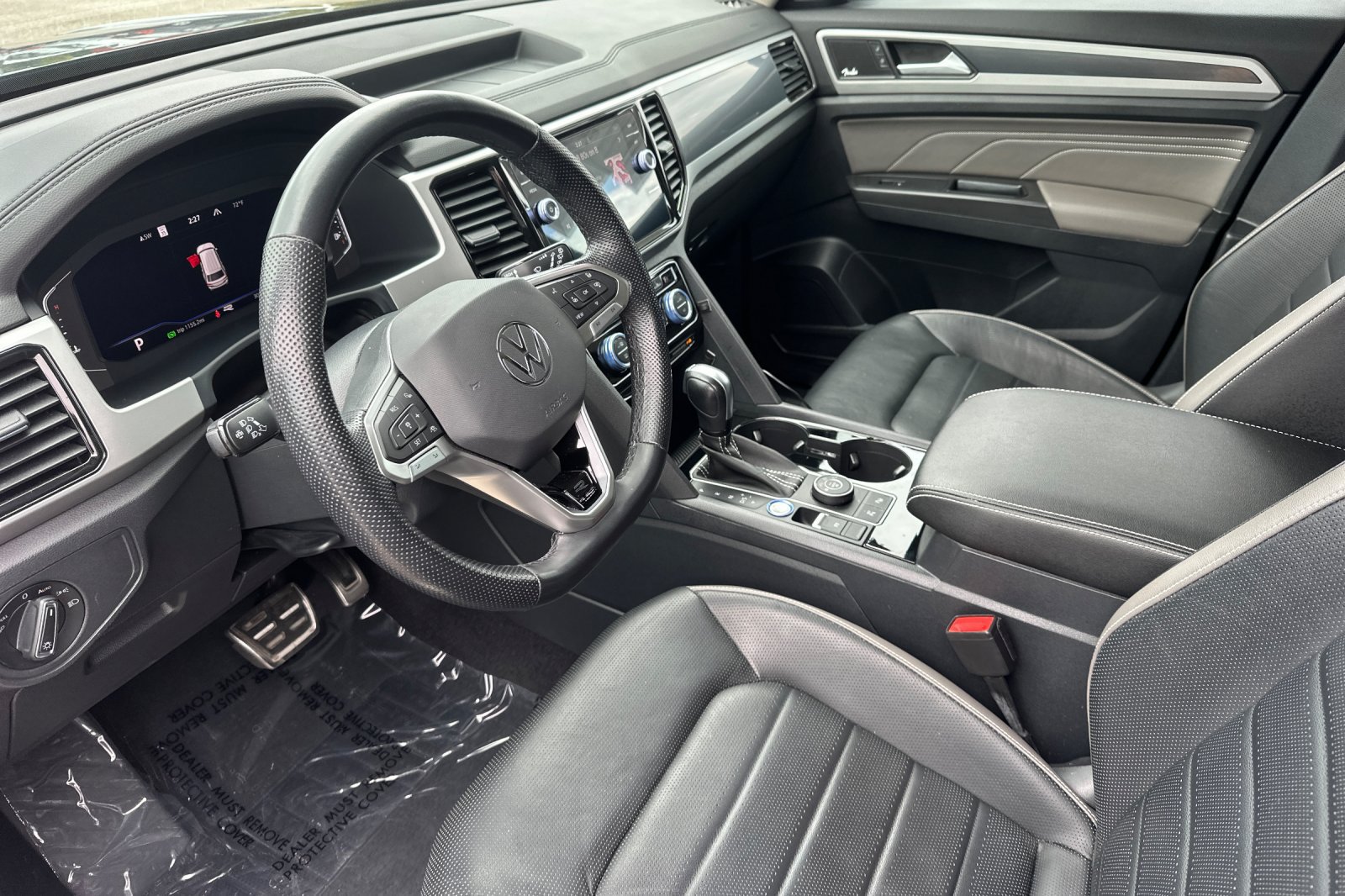 Used 2023 Volkswagen Atlas SEL Premium AWD/4WD image 13