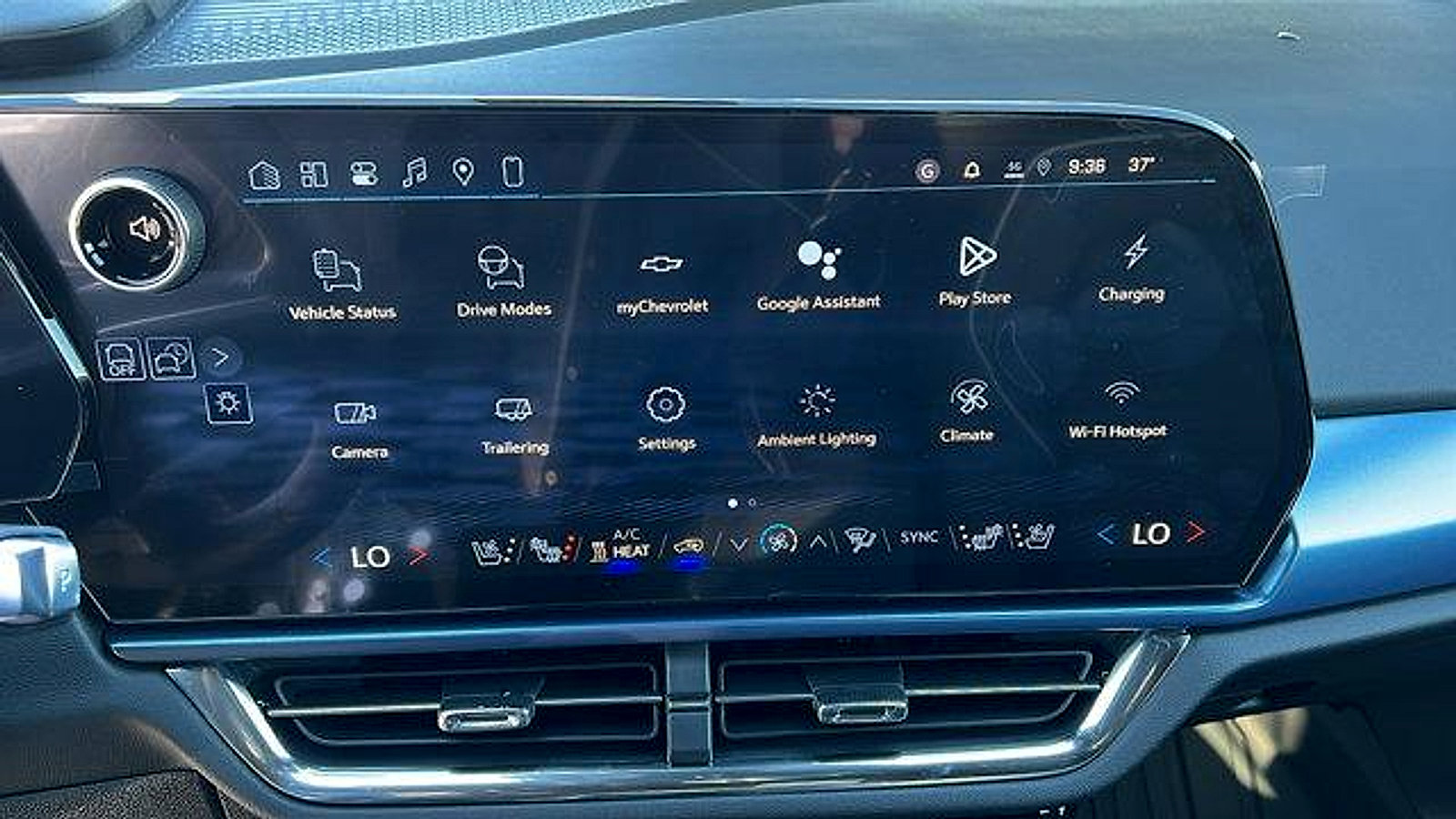 New 2026 Chevrolet Equinox EV LT image 21