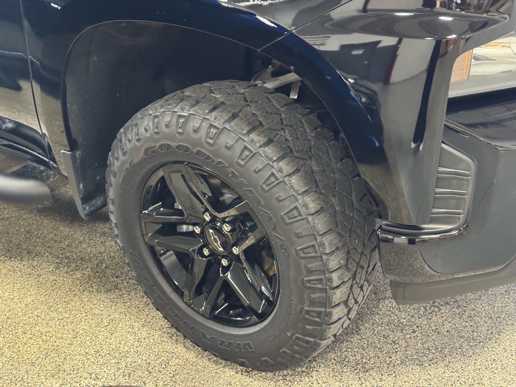 Used 2021 Chevrolet Silverado 1500 Custom Trail Boss w/ Realtree Special Edition image 4