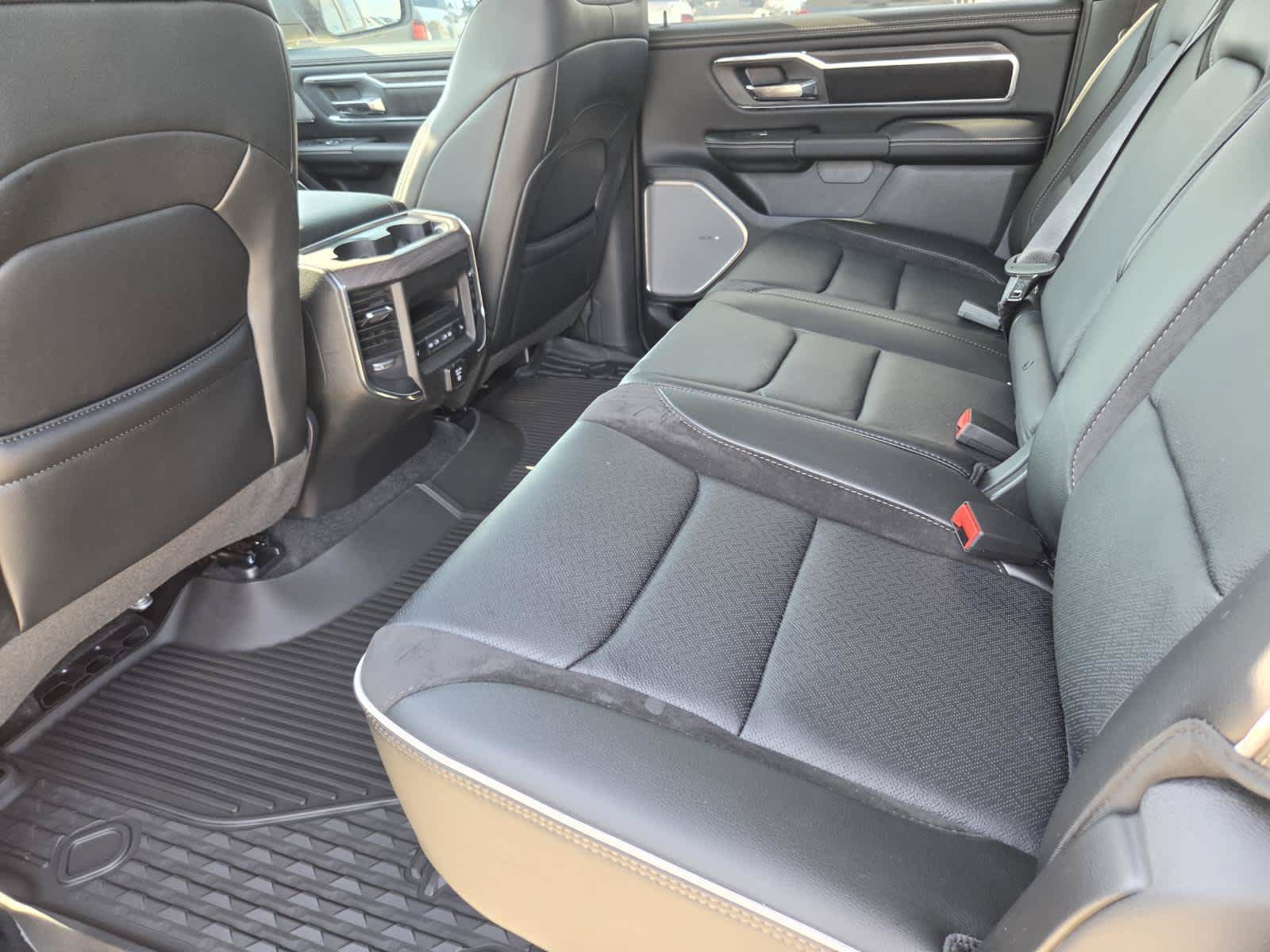 New 2027 RAM 1500 Laramie w/ Night Edition AWD/4WD image 13