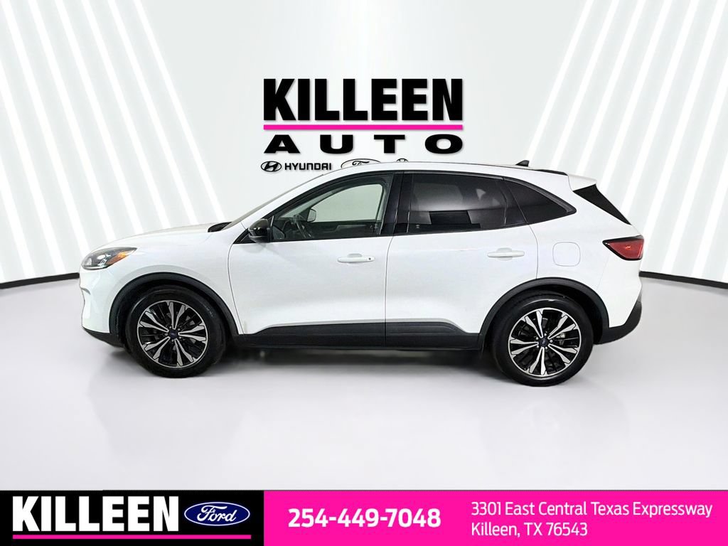 Used 2022 Ford Escape SE FWD image 4