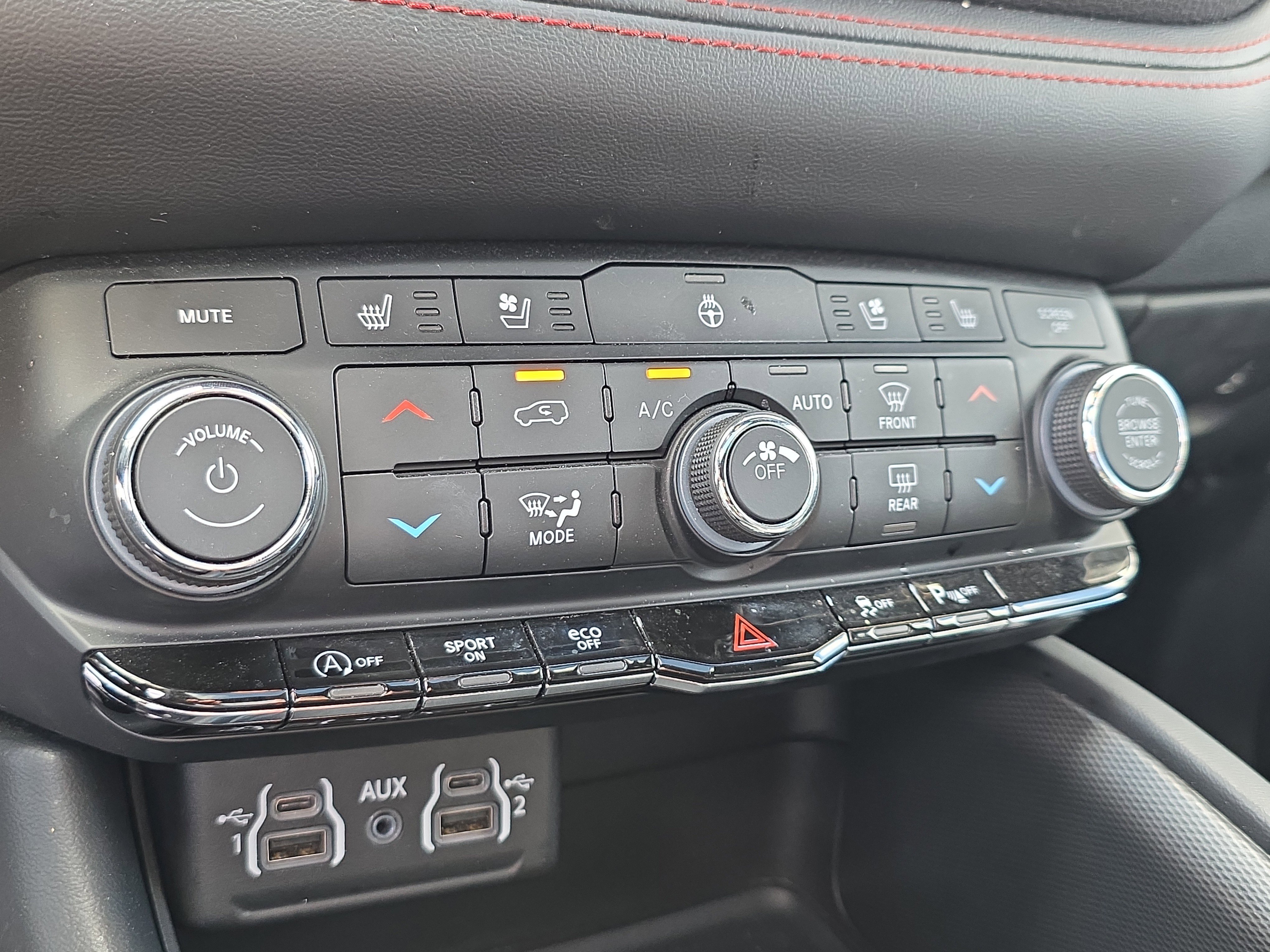 Used 2024 Dodge Durango GT image 37