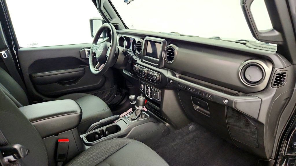Used 2023 Jeep Wrangler Unlimited w/ Cold Weather Group AWD/4WD image 24