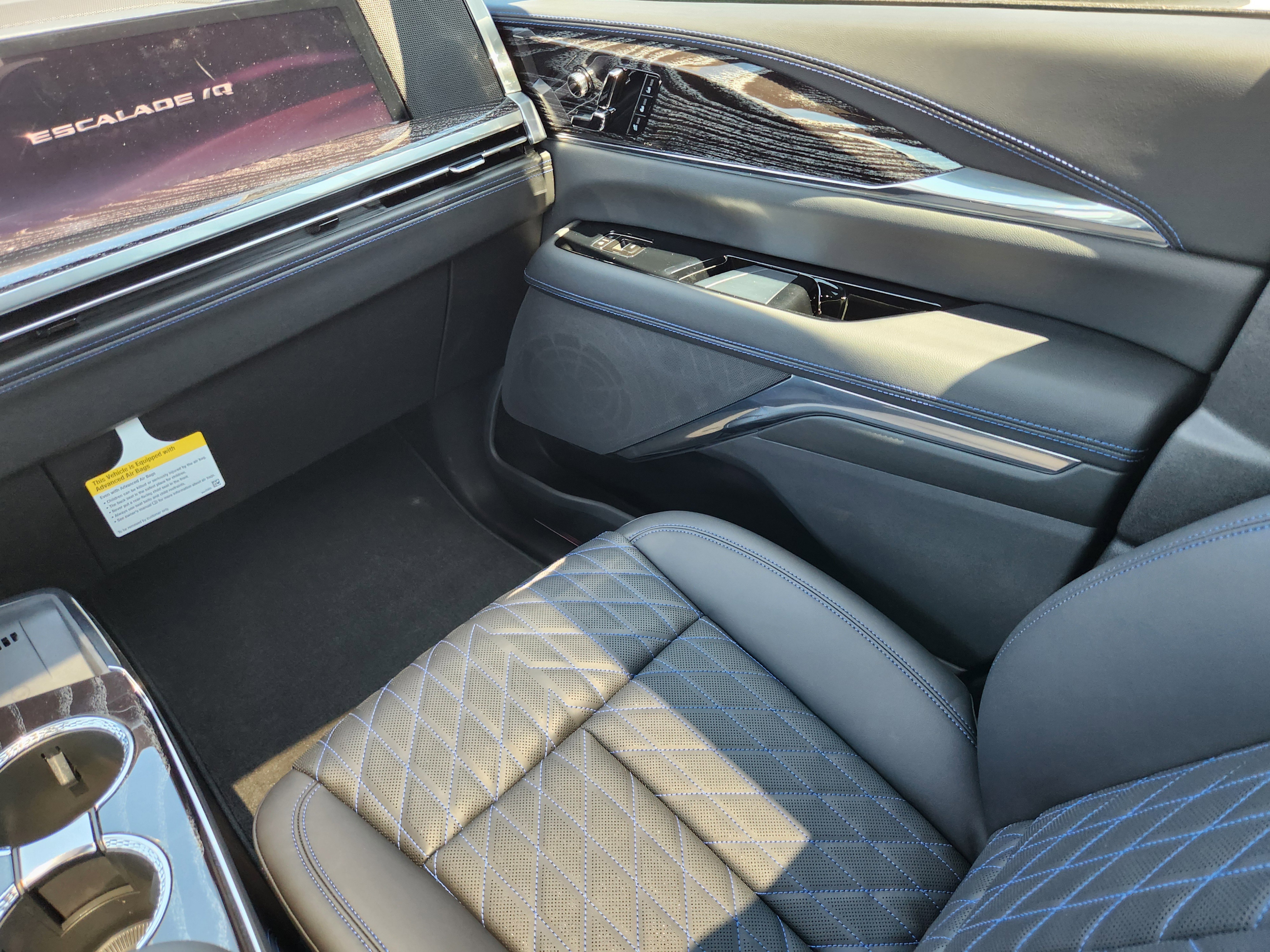 New 2025 Cadillac Escalade IQ Sport 1 image 17