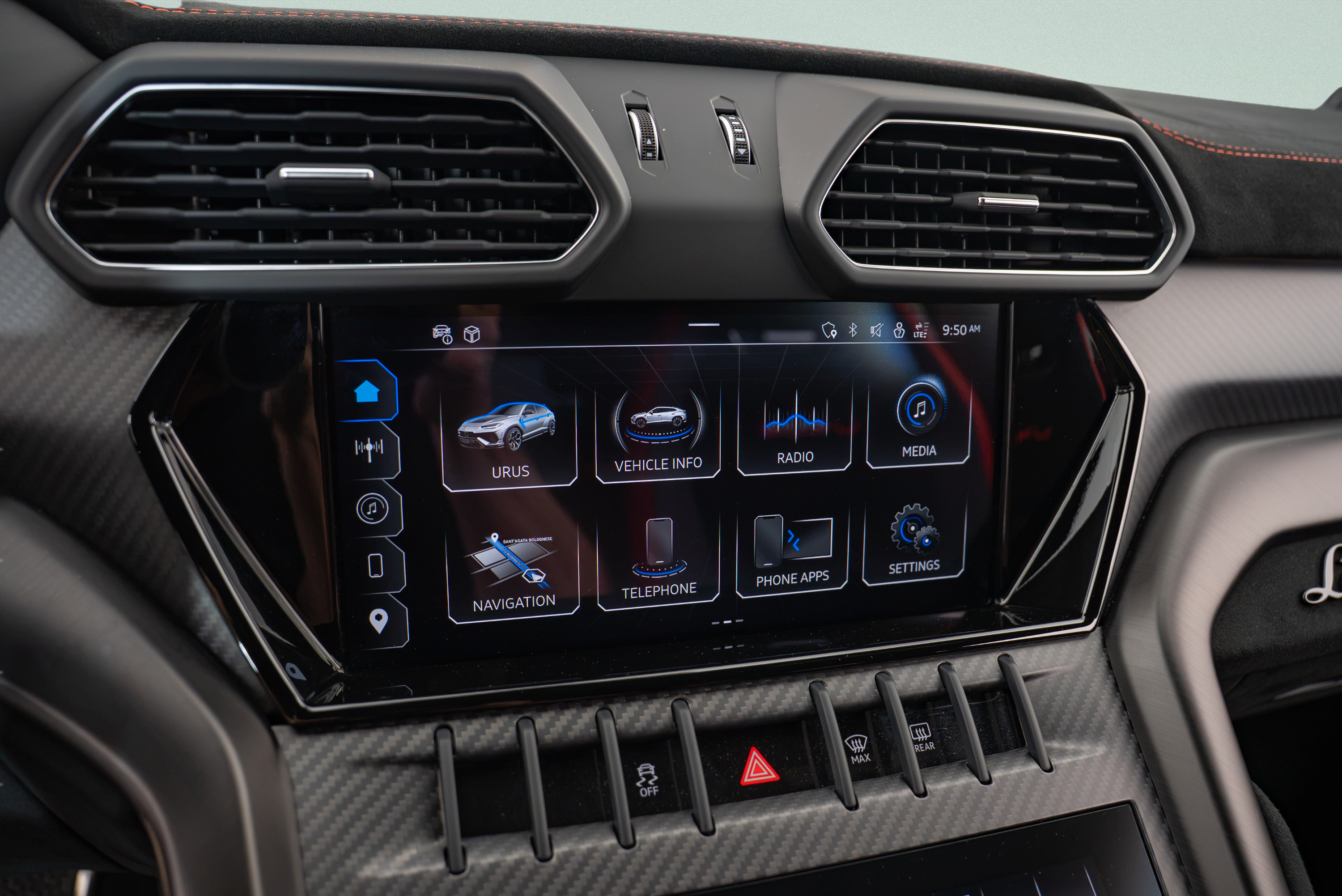 Used 2024 Lamborghini Urus Performante AWD/4WD image 16