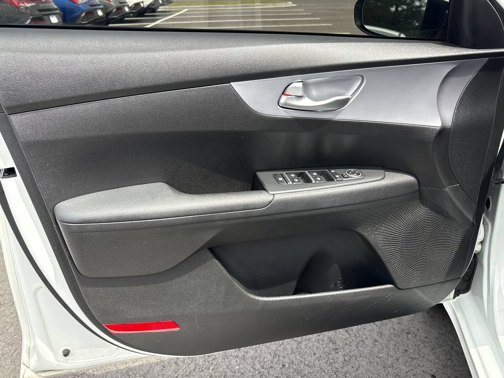 Used 2024 Kia Forte LXS FWD image 14