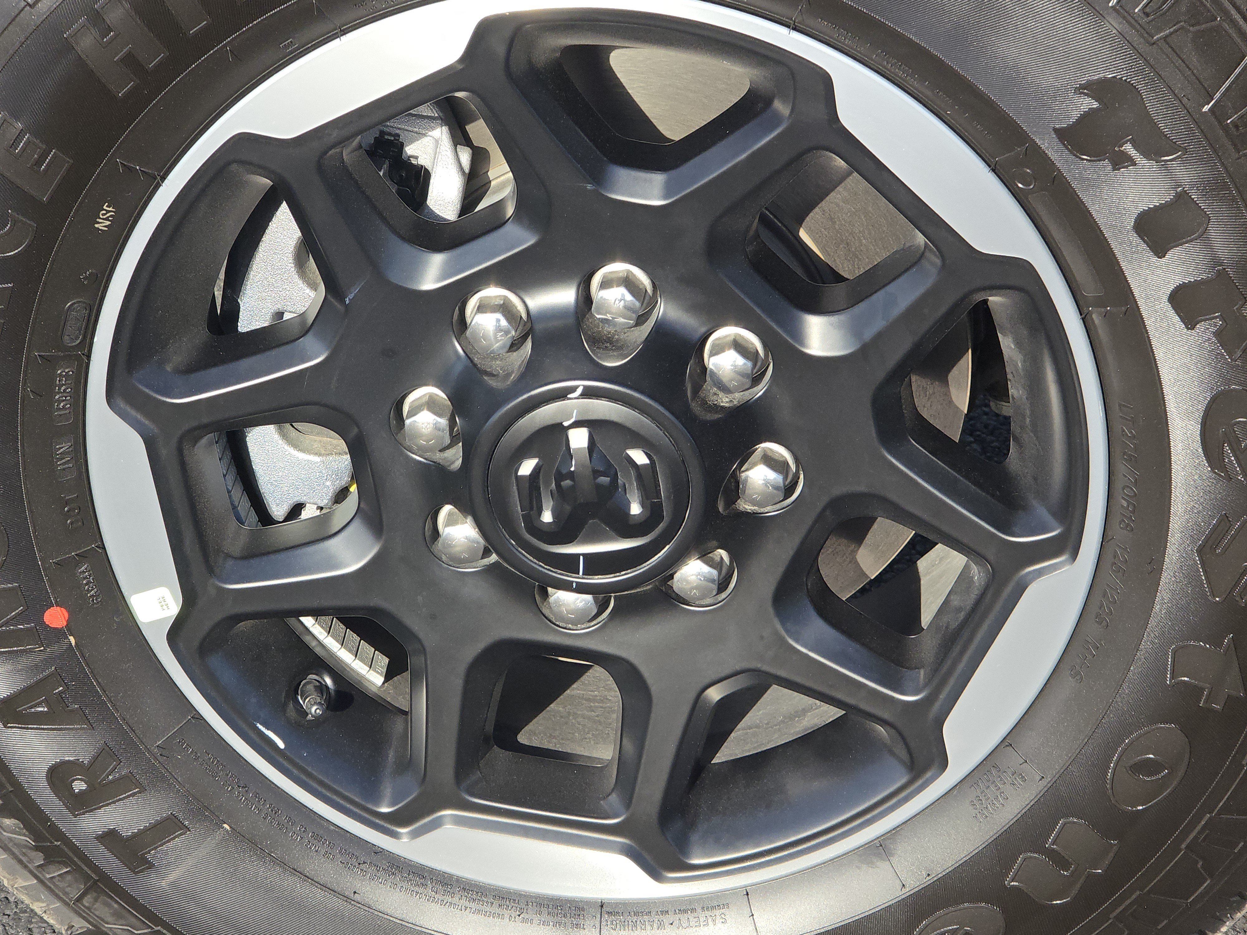 New 2026 RAM 2500 Laramie AWD/4WD image 12