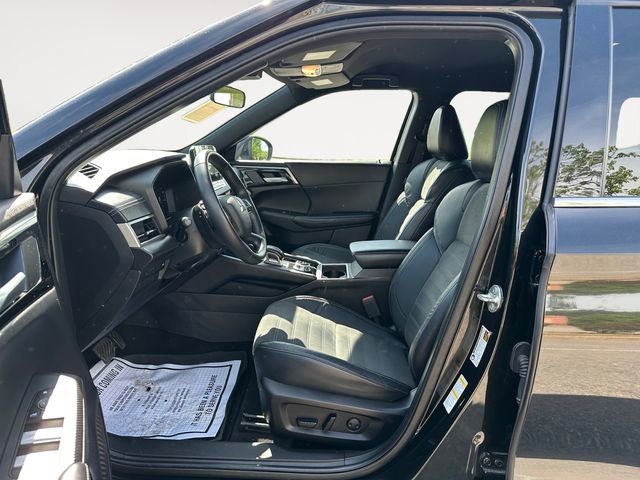 Used 2023 Mitsubishi Outlander SE image 9