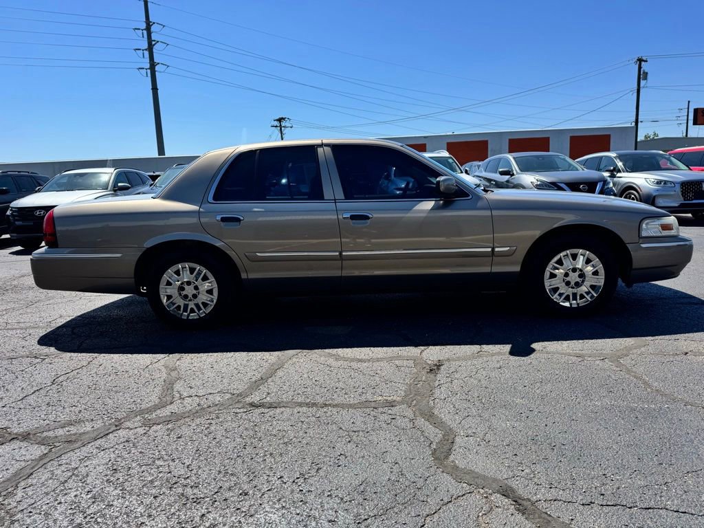 Used 2006 Mercury Grand Marquis GS RWD image 9