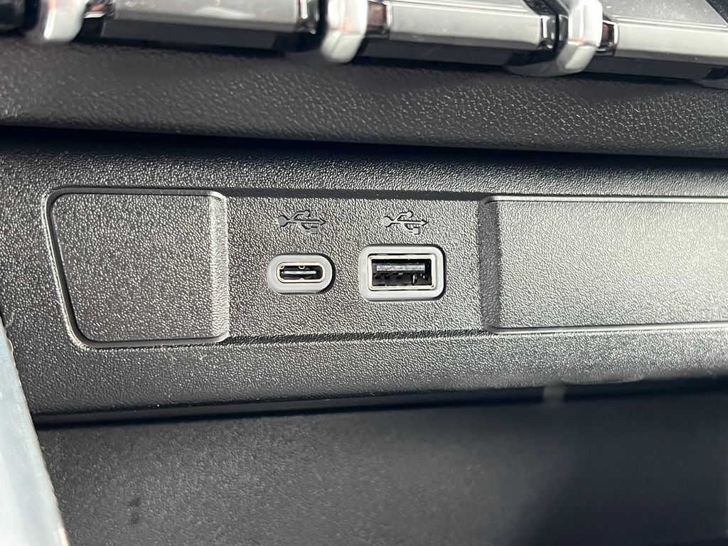New 2026 GMC Canyon AT4 w/ Technology Plus Package AWD/4WD image 31