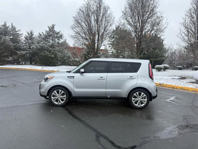 Used 2016 Kia Soul + image 6