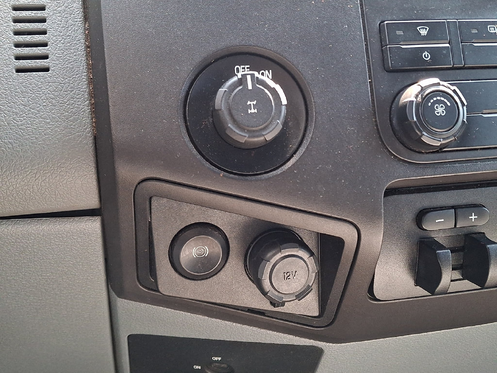 Used 2015 Ford F350 XL w/ Power Equipment Group AWD/4WD image 22