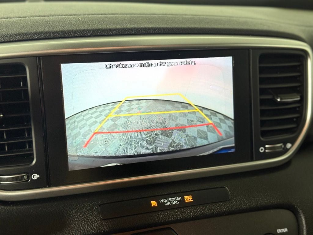 Used 2020 Kia Sportage LX AWD/4WD image 15