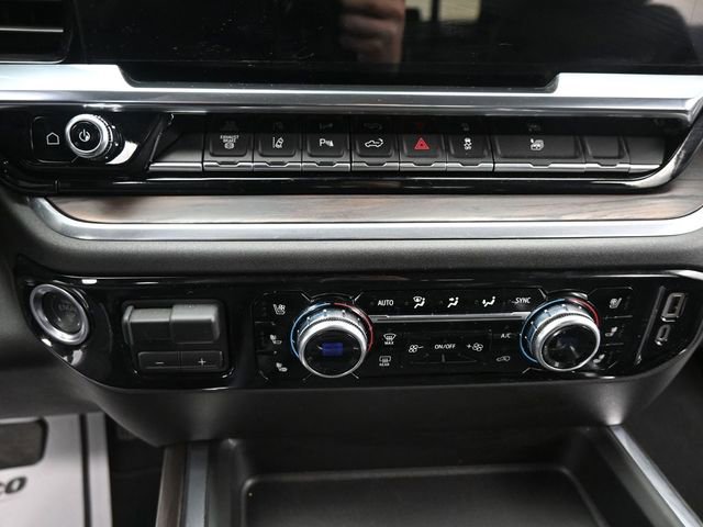 Used 2025 GMC Sierra 3500 SLT w/ SLT Convenience Package image 24