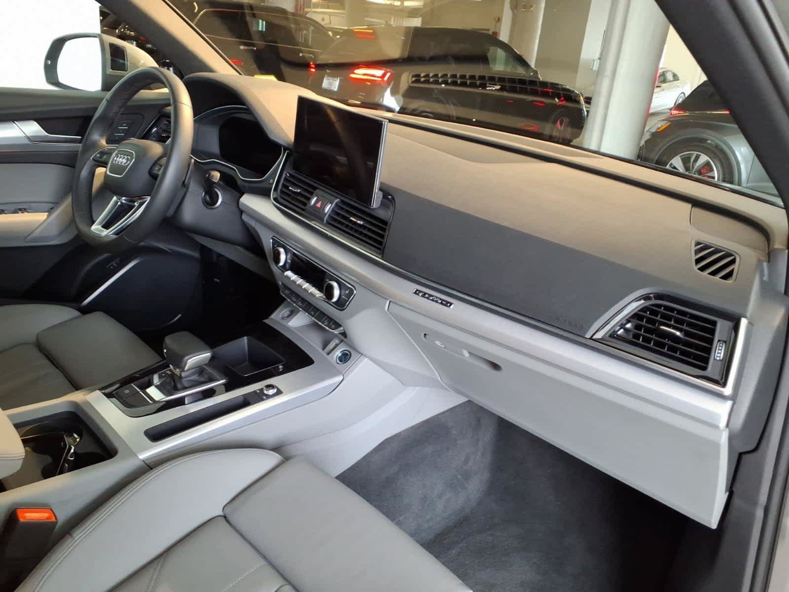 Certified 2025 Audi Q5 2.0T Premium AWD/4WD image 22