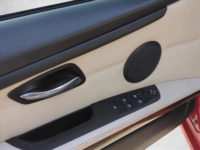 Used 2012 BMW 335i Convertible image 10