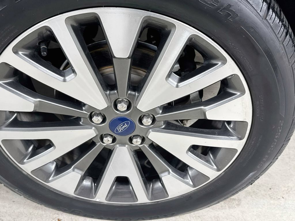 Used 2020 Ford Escape Titanium AWD/4WD image 39