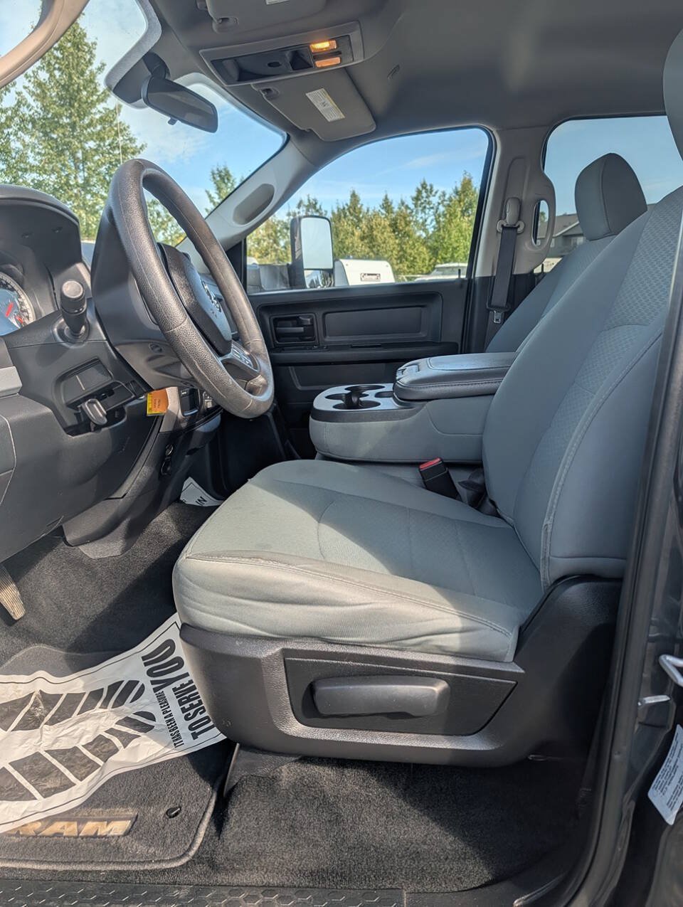 Used 2017 RAM 2500 Tradesman w/ Chrome Appearance Group AWD/4WD image 14