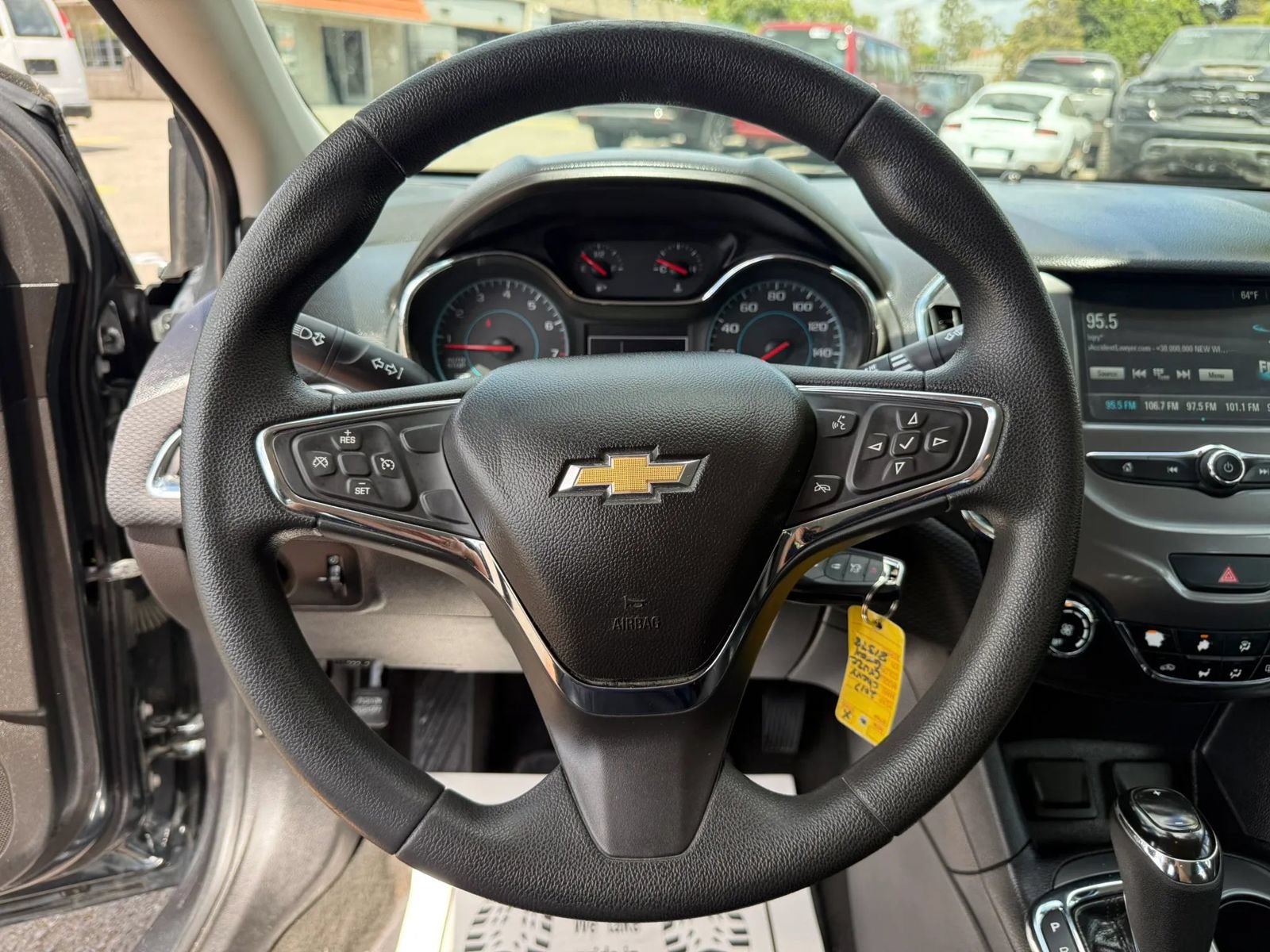 Used 2017 Chevrolet Cruze LT FWD image 26