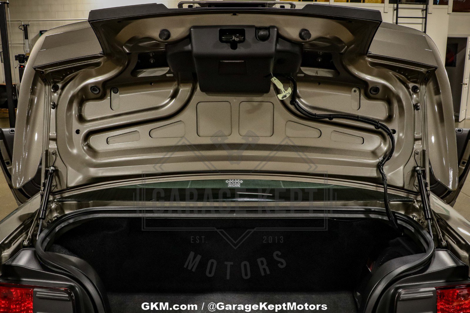 Used 2005 Ford Mustang GT image 91