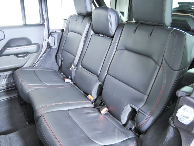 Used 2025 Jeep Wrangler Unlimited Rubicon AWD/4WD image 16